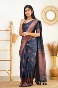 dhakai jamdani saree